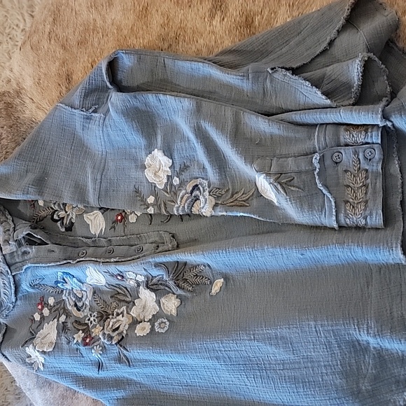 Kyla Seo - The Pia Blouse - Picture 9 of 9